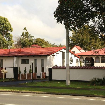 Papakura Motor Lodge & Motel Экстерьер фото