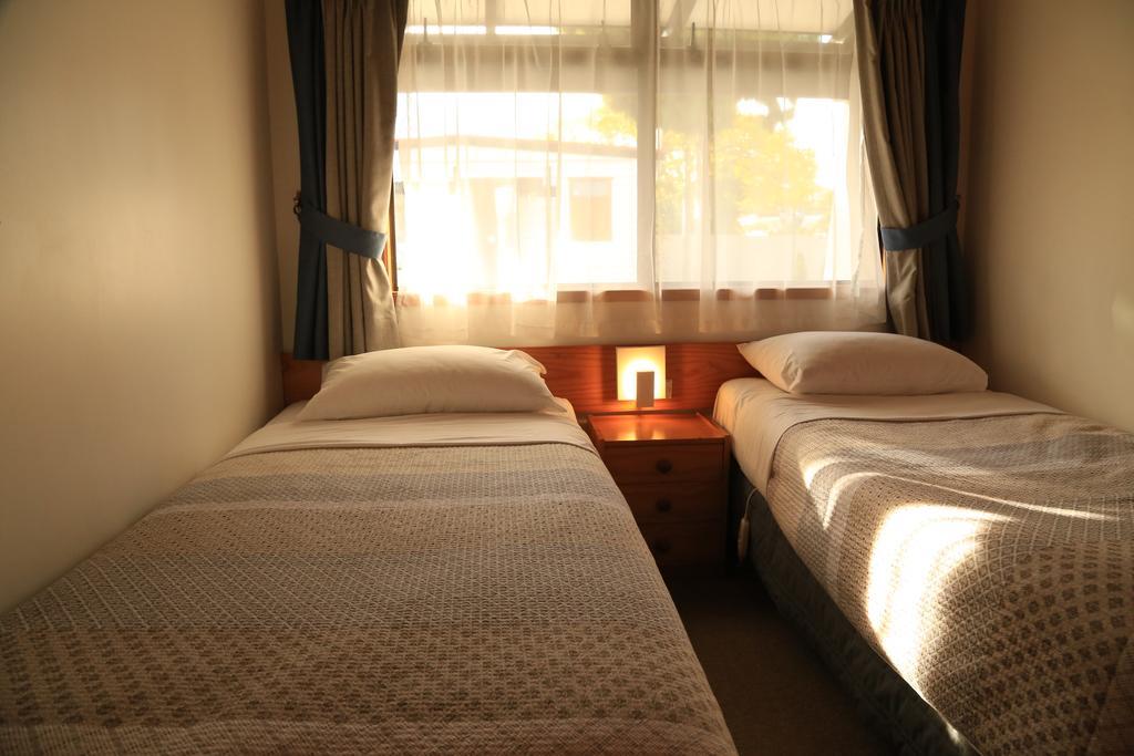 Papakura Motor Lodge & Motel Экстерьер фото