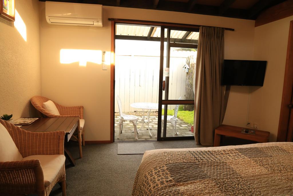 Papakura Motor Lodge & Motel Экстерьер фото
