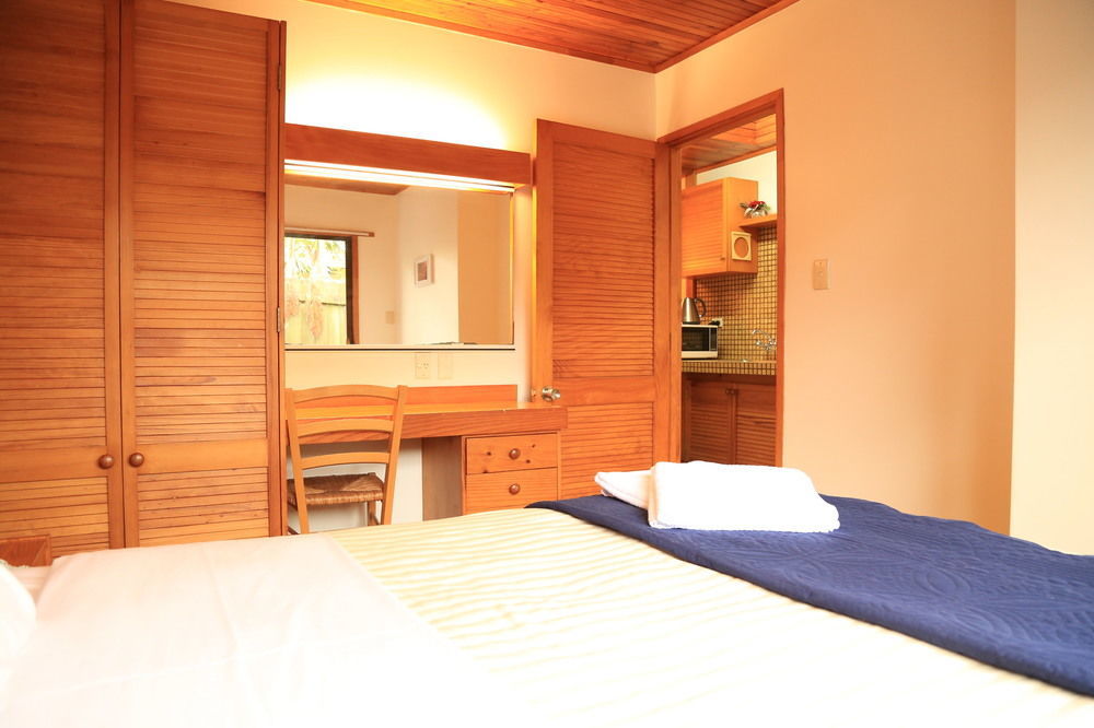 Papakura Motor Lodge & Motel Экстерьер фото